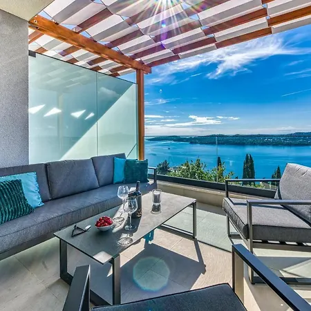 Marcelas-spectacular Sea Views