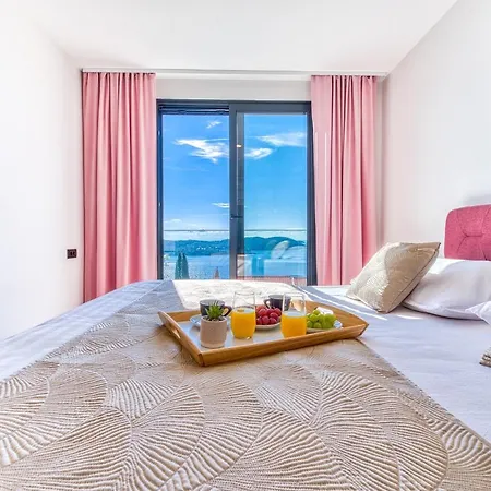 Marcelas-spectacular Sea Views